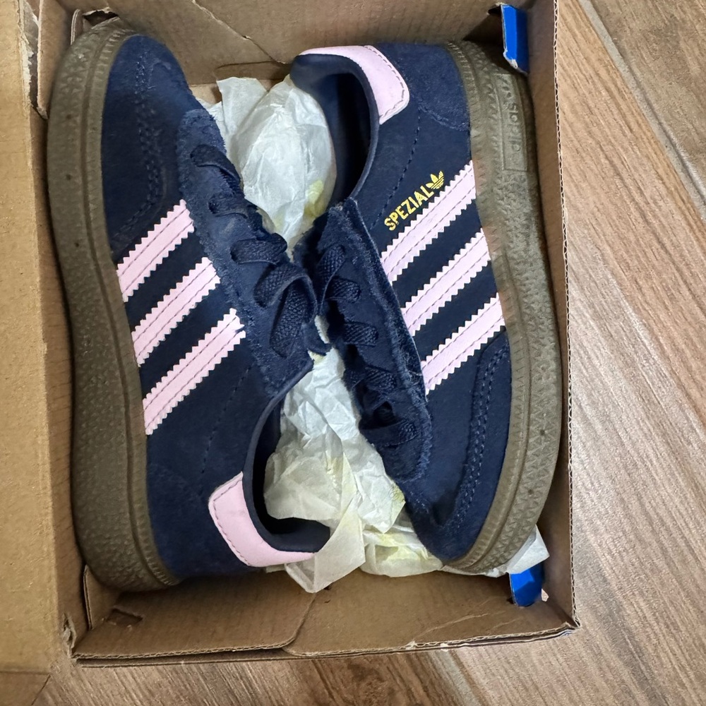 Adidas Toddler Spezial in Night Indigo/Orchid, Size 8c